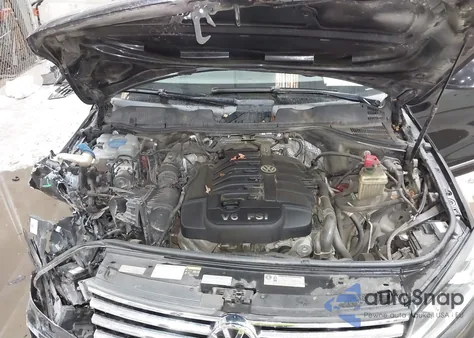 2015 Volkswagen Touareg V6 Sport from USA, damaged, VIN WVGEF9BP2FD007046
